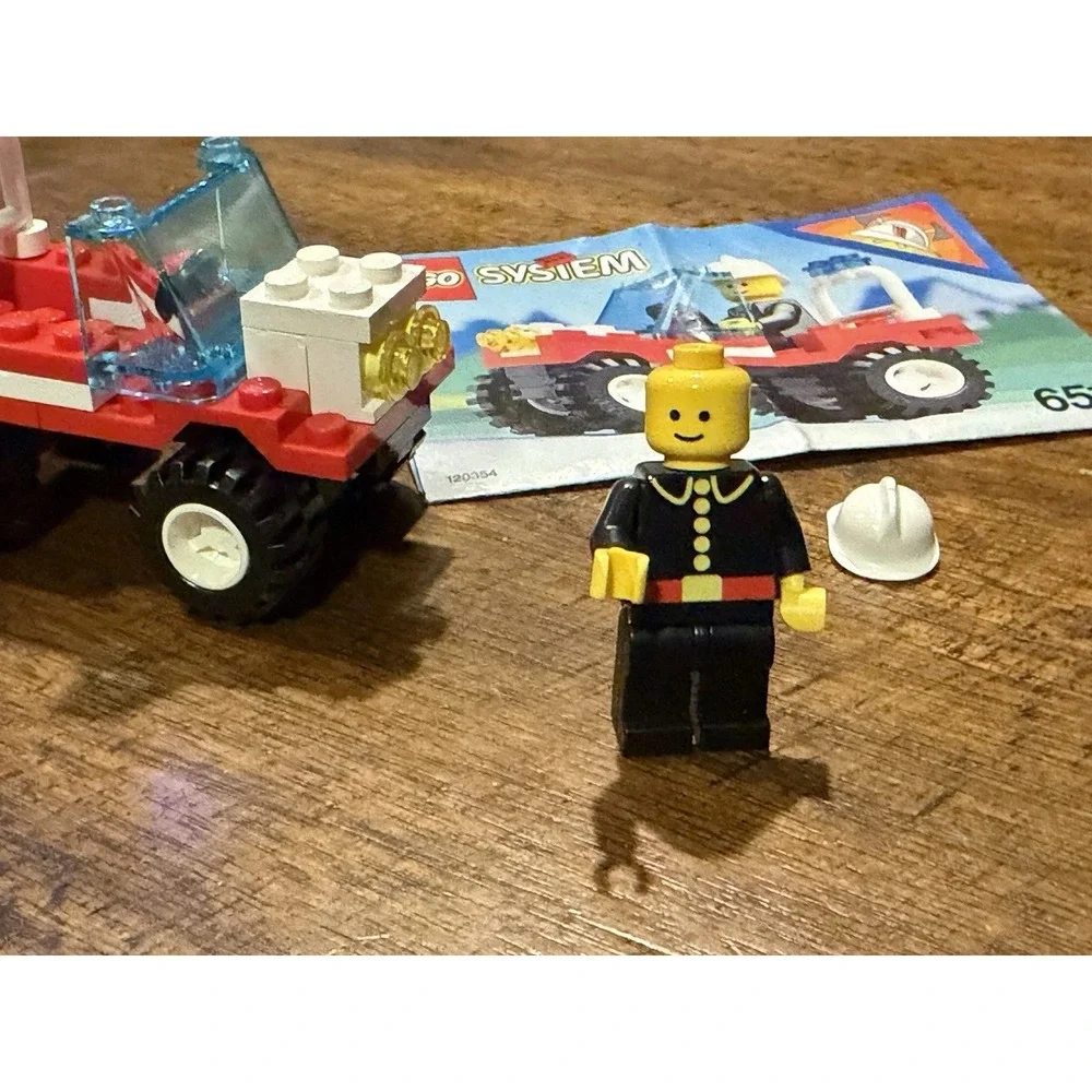 LEGO‎ System 6511 Fire Chiefs Car Vintage 1990 Town Set with Minifigure Manual